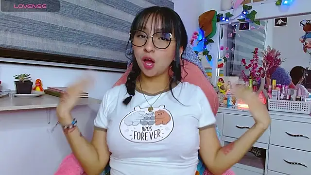 Littlerouse  online show from January 9, 1:50 am