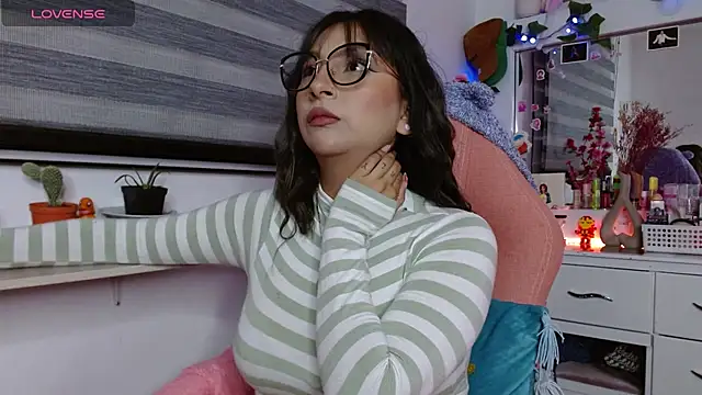 Littlerouse  online show from January 25, 1:43 am