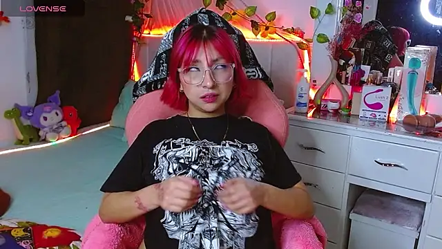 Littlerouse  online show from December 2, 11:11 pm