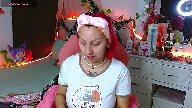 Littlerouse  online show from December 19, 10:39 pm