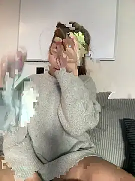 Livewithlucy online show from March 13, 12:56 pm