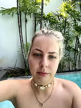 Livewithlucy online show from October 7, 3:58 am