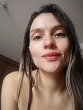 Snapshot of manu_lara chatting on October 21, 6:30 pm manu lara online show from October 21, 6:30 pm