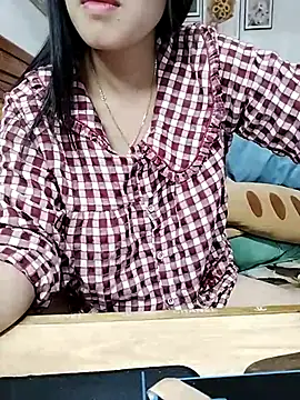 cream1299 online show from March 2, 12:11 pm