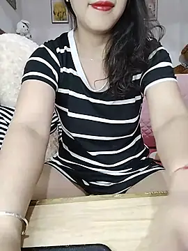 Snapshot of cream1299 chatting on June 18, 9:19 pm cream1299 online show from June 18, 9:19 pm