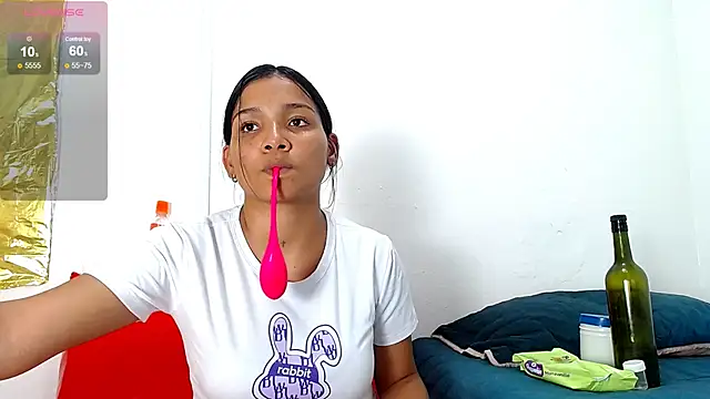 camilavagina24 online show from December 26, 4:47 pm