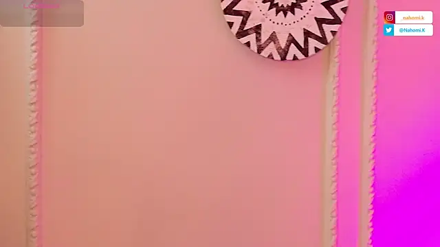 Nahomi King online show from December 16, 1:05 pm