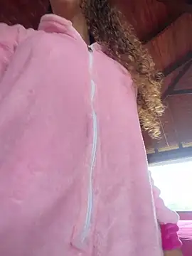 Snapshot of Rati_Curly chatting on May 22, 4:12 pm Rati Curly online show from May 22, 4:12 pm