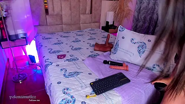 Yelena mutiz online show from December 12, 3:16 pm