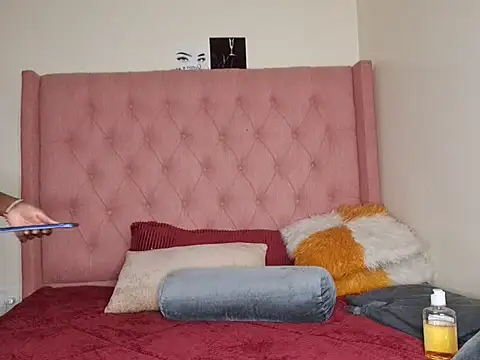 Wendy smal - online show from December 22, 5:23 am