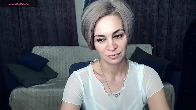 Snapshot of Blonde_lola444 chatting on December 14, 3:07 am Blonde lola444 online show from December 14, 3:07 am