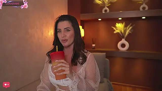 JustinneJade online show from March 13, 11:51 am