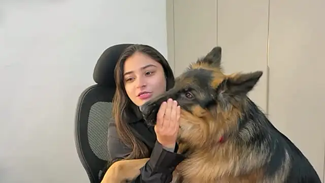 demieliss online show from January 6, 7:06 pm