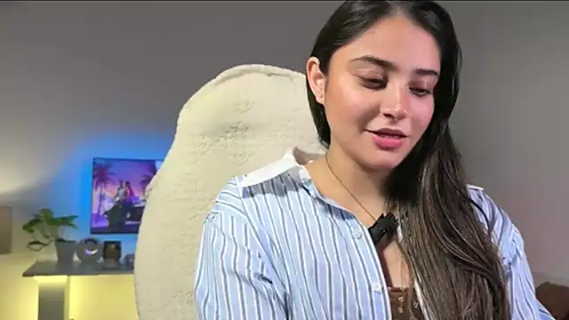 demieliss online show from February 2, 7:07 am