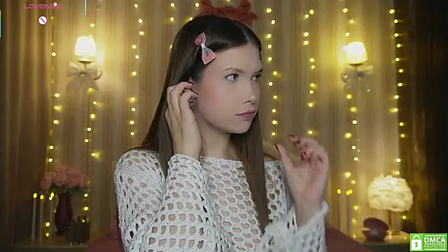  Eva Lee online show from December 14, 7:29 pm