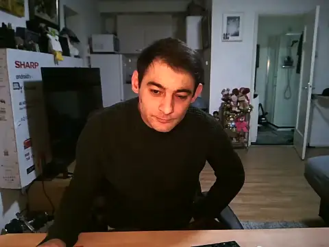 Snapshot of mihaimichael chatting on January 16, 12:53 pm mihaimichael online show from January 16, 12:53 pm