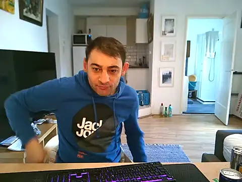 mihaimichael online show from April 21, 1:06 pm