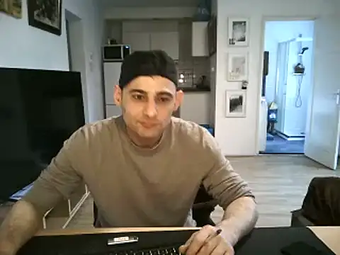 mihaimichael online show from May 10, 6:13 pm