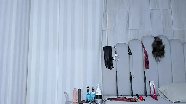 mileyerikson online show from December 20, 3:57 am