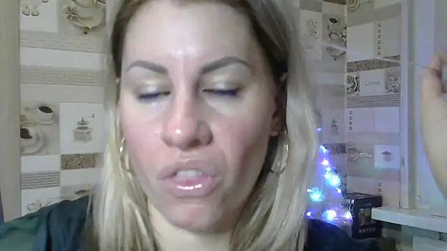 TherestlessKitty online show from January 3, 9:15 am