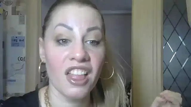 TherestlessKitty online show from March 17, 6:07 am