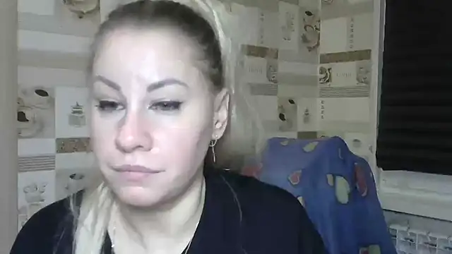 TherestlessKitty online show from December 18, 8:04 pm