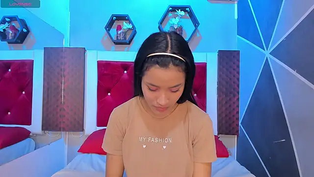 Karoll014 online show from September 16, 11:55 am