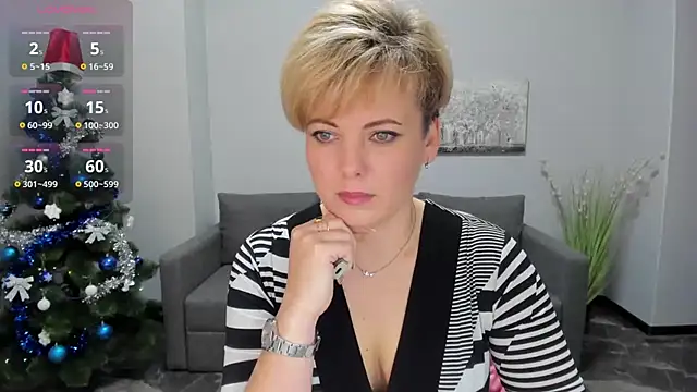 Julia Wilsone online show from December 23, 7:06 am