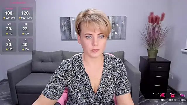 Julia Wilsone online show from February 1, 12:58 pm