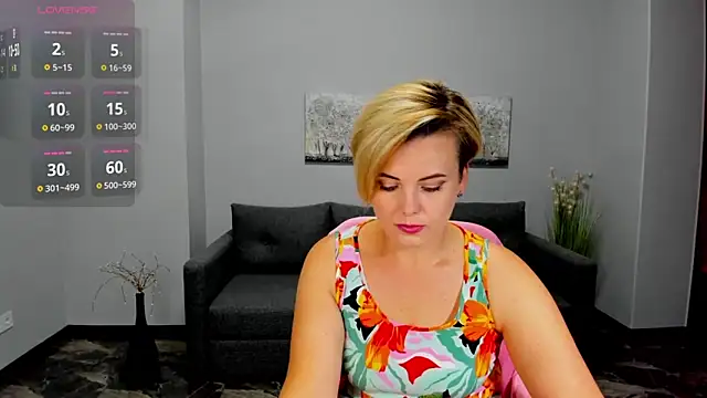 Julia Wilsone online show from September 11, 11:43 am