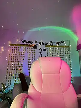 AlisonHoot69 online show from January 14, 1:15 am