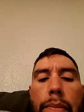 Snapshot of KingTulip111 chatting on May 4, 3:46 am KingTulip111 online show from May 4, 3:46 am