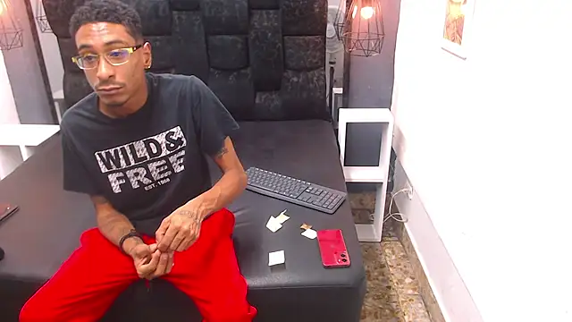 Snapshot of Jose_Smoke chatting on September 24, 3:21 am Jose Smoke online show from September 24, 3:21 am