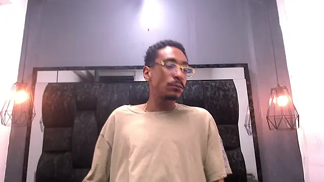 Snapshot of Jose_Smoke chatting on October 6, 3:59 am Jose Smoke online show from October 6, 3:59 am