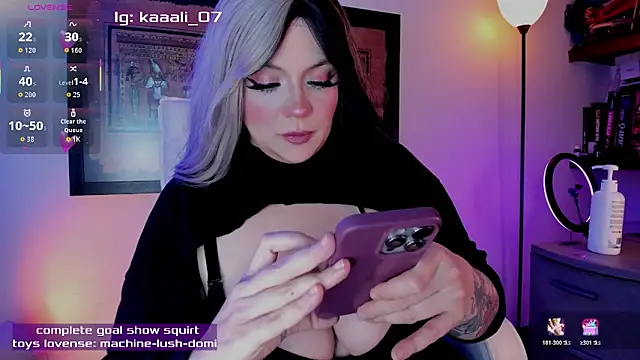 Snapshot of Irinaa_Scarlett chatting on February 28, 11:39 pm Irinaa Scarlett online show from February 28, 11:39 pm