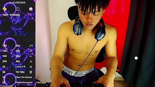 Snapshot of Ares_ttoter chatting on December 16, 2:16 pm Ares ttoter online show from December 16, 2:16 pm
