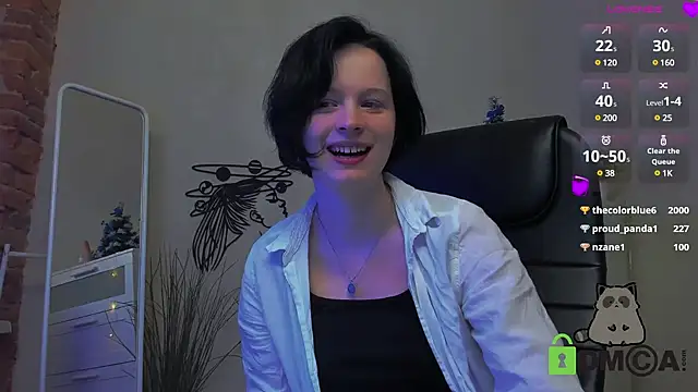 Alina Mills online show from December 18, 8:03 pm