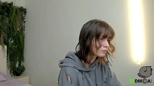 Alina Mills online show from October 21, 9:43 am