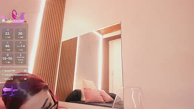 juicy led  online show from March 3, 2:26 pm