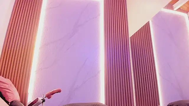 juicy led  online show from March 5, 2:34 pm