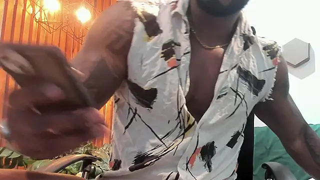 Makonneen online show from January 17, 8:55 pm