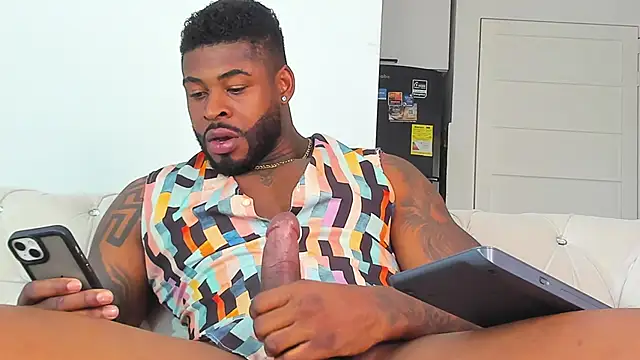 Makonneen online show from September 15, 10:10 pm