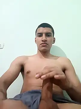 Snapshot of Rogersmit2 chatting on March 16, 5:28 pm Rogersmit2 online show from March 16, 5:28 pm