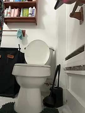 Goddess Nafeesha online show from February 8, 2:20 pm