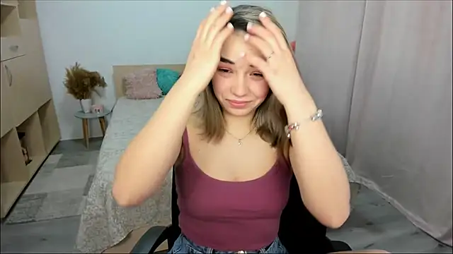 Alexa Dolly12 online show from March 13, 8:21 am