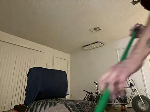 freakzmexx online show from December 13, 6:10 am