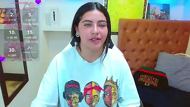 Snapshot of _luna_torres chatting on December 2, 1:28 pm luna torres online show from December 2, 1:28 pm