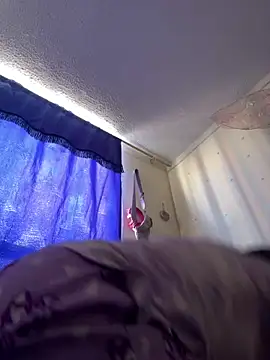 Snapshot of _luna_torres chatting on February 22, 1:42 pm luna torres online show from February 22, 1:42 pm