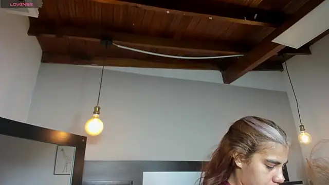 SaraaJhonsonn online show from April 5, 2:36 pm