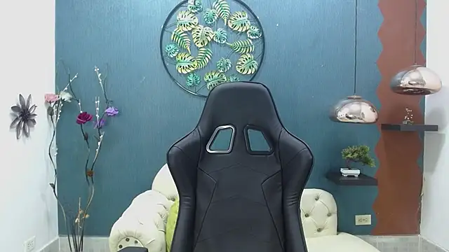 Melikasweetz online show from March 21, 5:45 pm